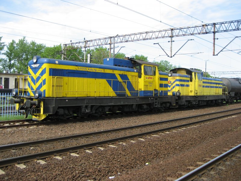 SM42-2632 von der LOTOS und SM42-2615 auch von der LOTOS mit einem Kesselzug am 23.05.2007 in Janikowo in der Nhe von Inowroclaw. Die Loks warten auf Signal zum fahren.