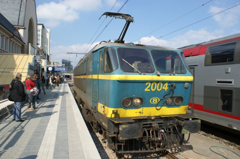 SNCB BR20 No.2004 hat am 08.04.2009 den Eurocity Iris nach Luxemburg gebracht und fhrt nun auf Abstellgleis um auf eine neue Leistung zu warten.
