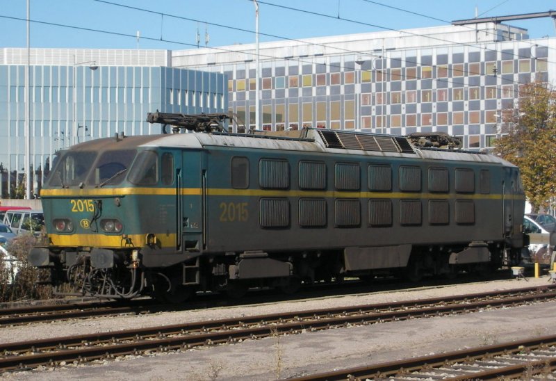 SNCB Lok 2015 abgestellt im Bahnhof von Luxemburg am 14.10.07.