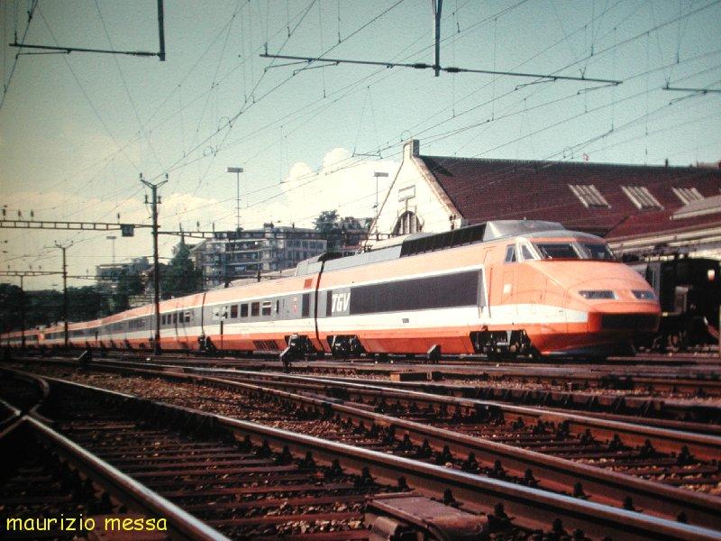 SNCF / SBB TGV 111 + 115 - Lausanne CFF - 11.08.1990