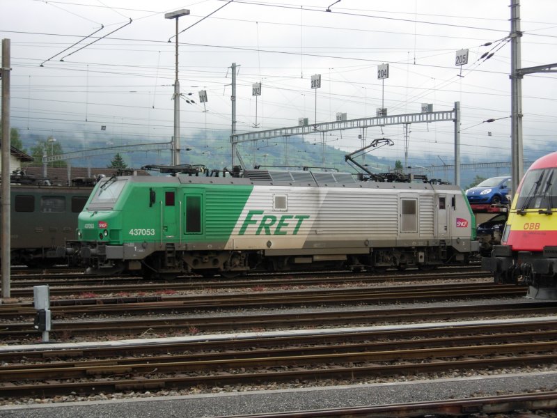 SNCF BB 37000(Spitzname  FRETchen )mit ienem Autotransportzug von Hall in Tirol nach Basel/Frankreich aus Buchs(SG). 07.06.2008

