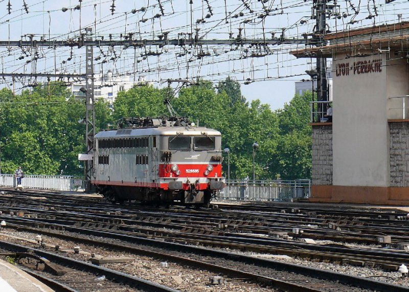 SNCF BB25585 berquert die Rhne.
08.06.2007  Lyon-Perrache
