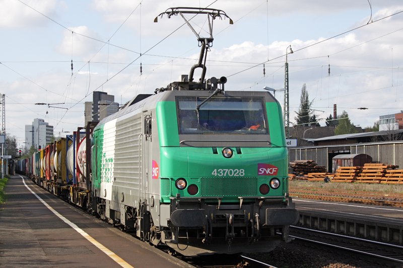 SNCF Fret 437028 in Bonn Beuel am 09,04,09