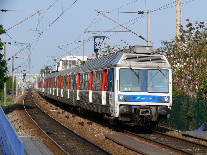 SNCF Z6467+Z6509 unterwegs auf der Transilien(Vorort)-Ligne L.
Courbevoie(Paris)
21.04.09 