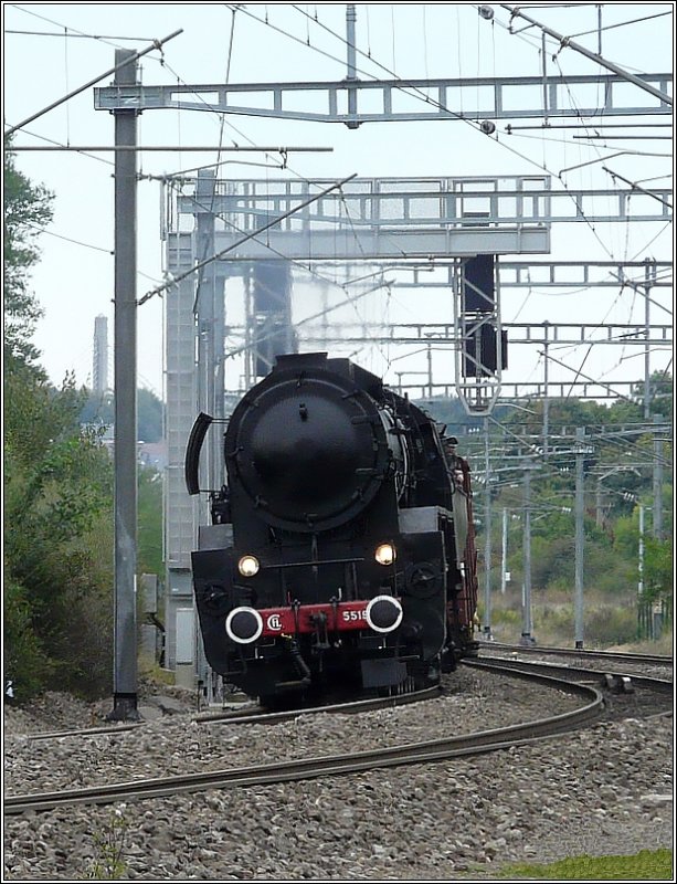 So macht Dampflokfahren Spa! 5519 fotografiert beim dynamischen Durchfahren dieser Kurve auf ihrer Fahrt von Luxemburg nach Ptange am 21.09.08 (Jeanny) 