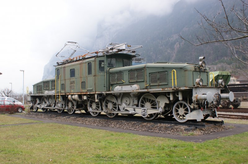 So rostet sie auf Ihrem Sockel vor sich hin. Ce 6/8II 14270 aufgenommen am 31.03.2009 in Erstfeld.