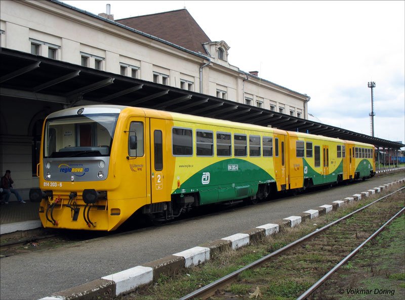 So sieht sie aus, die neue Baureihe 814, die bei der CD im Regionalverkehr nach und nach die BR 810, 831, 843 ablsen soll; hier 814 204 in Liberec (Reichenberg), 07.07.2007
