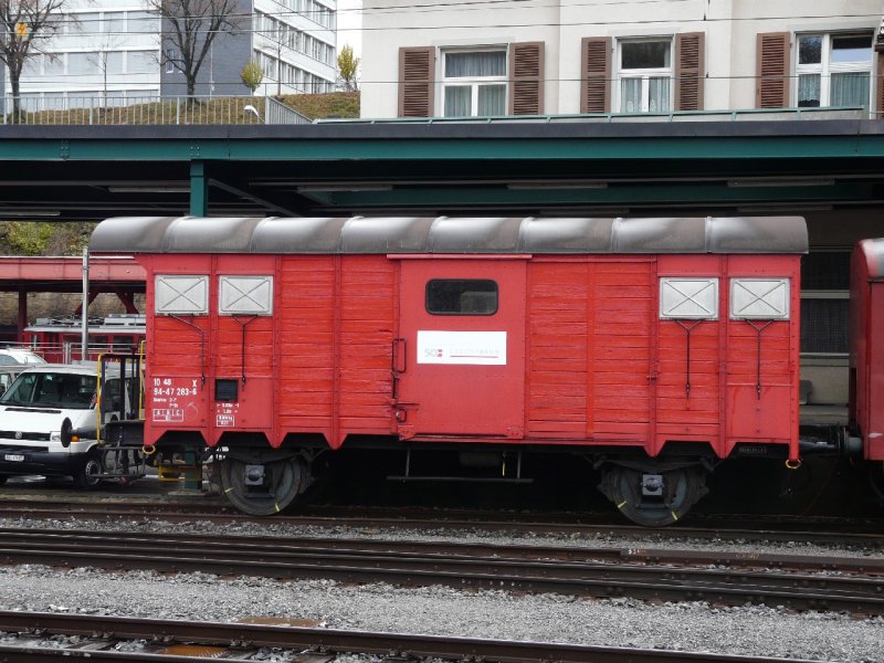SOB - Dienstwagen X 10 48 94-47 283-6 ( ex Bodensee Toggenburg ) im Bahnhofsareal von Herisau am 11.11.2007