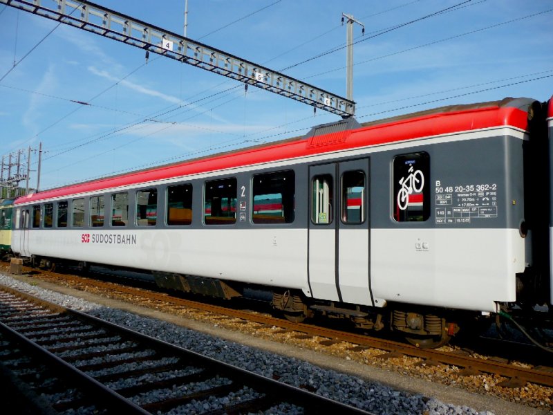 SOB - Personenwagen EW II  2 Kl.  B 50 48 20-35 362-2 im Bahnhofsareal in Herisau am 03.09.2008