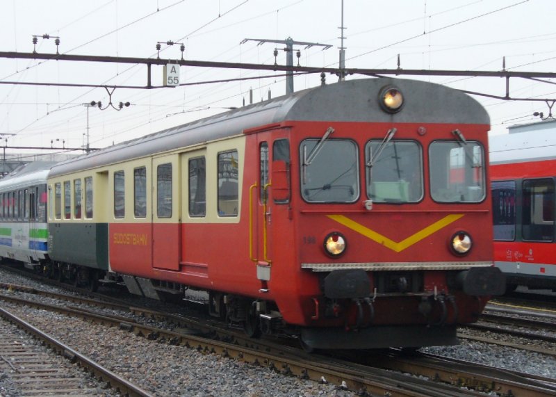 SOB - Steuerwagen mit Gepckabteil BDt 50 48 80-35 198 im Bahnhof von Rapperswil am 15.02.2008