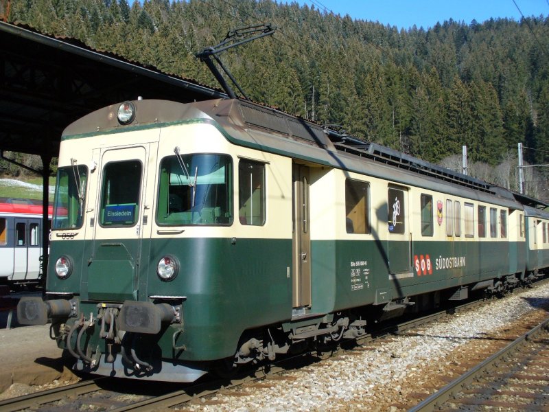 SOB - Triebwagen BDe 4/4 576 056 im Bahnohf von Biberbrugg am 11.03.2007