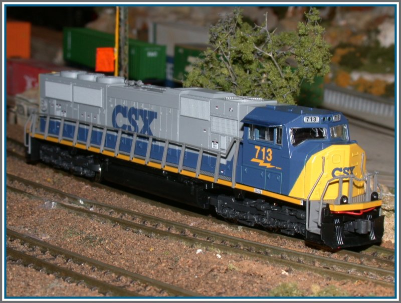 Soeben erhielt die amerikanische Gterverkehrsgesellschaft CSX die fabrikneue EMD SD70MAC #713. (24.12.2006)