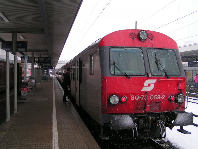 Soeben wurde E5923 vom ZUB  abgefertigt  Bhf. Passau Hbf 20060304