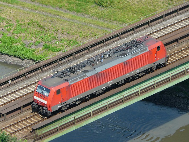 Solo fhrt diese Lokomotive in Richtung Osterfeld. Das Foto stammt vom 17.06.2008