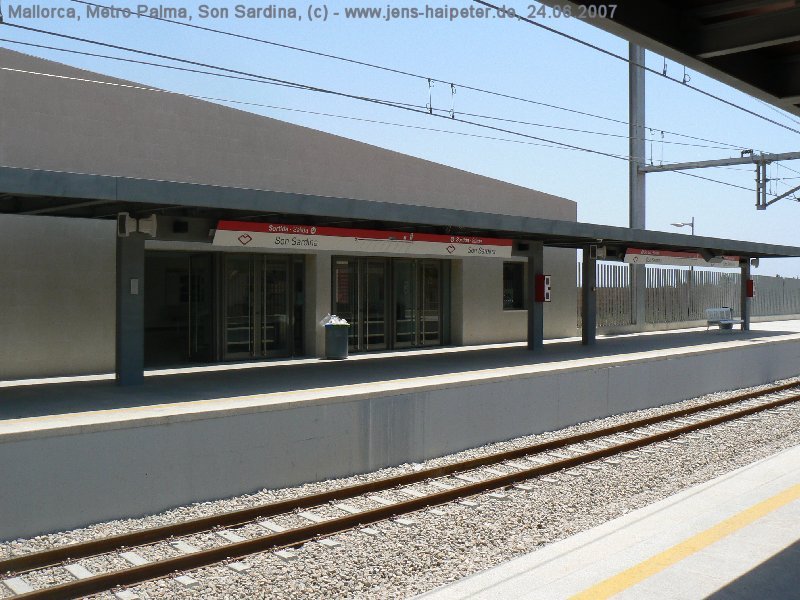 Son Sardina, Hausbahnsteig in Richtung UIB. Foto: 24.06.2007