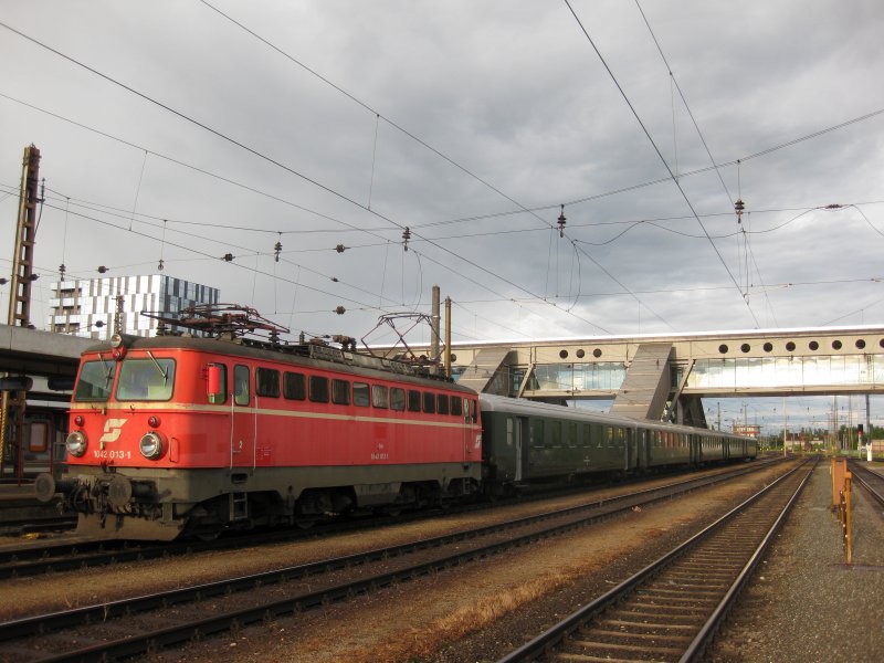 Sonderzug 16307 kurz vor der Abfahrt in Wels Hbf. am 7.Juni