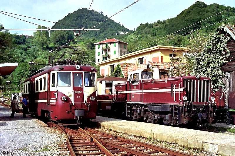 Sonderzug mit Diesellok D 1 trifft Plantriebwagen A 6 in Vicomorasso (9. September 1989)