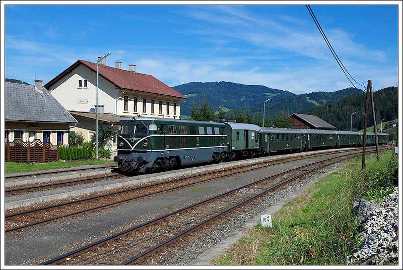 Sonderzug SR 19815 von Leoben nach St. Paul im Lavanttal am 10.8.2008 bei der Durchfahrt in Obdach.