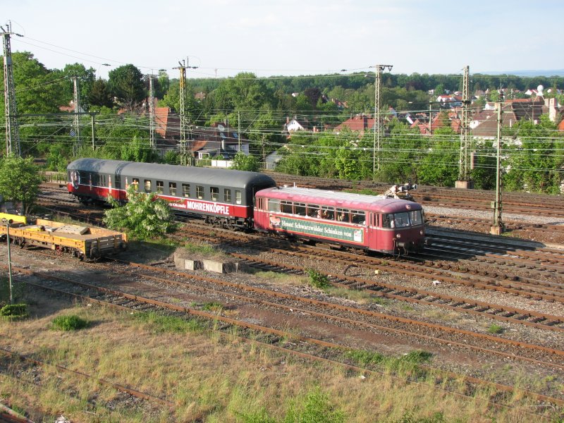 Sonntglicher  Enztler Freizeitexpress  bei der Einfahrt nach Gleis 5 in Ludwigsburg.