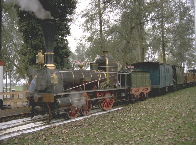  Spanisch Brtli Bahn  Die Limmat(Nachbau)1997 im Verkehrshaus Luzern.(Archiv P.Walter)