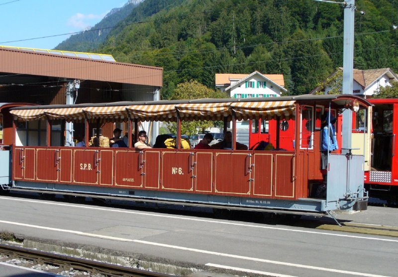 SPB - Nostalgie Personenwagen  B 6  im Bahnhof von Wilderswil am 02.09.2007