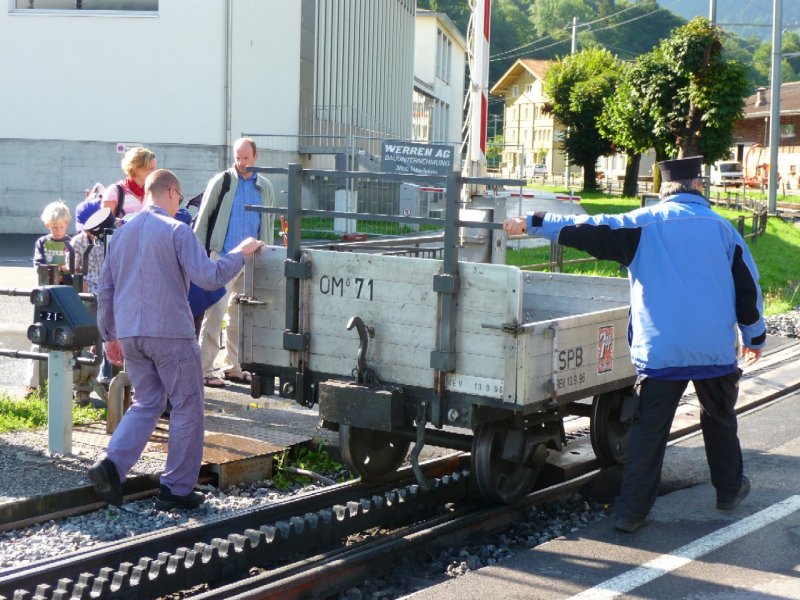 SPB - Rangierarbeiten im Bahnhofsareal von Wilderswil am 16.08.2008