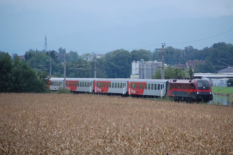  Spirit of Vienna  1116 200 hat am 20.09.2008
den R3952 von Steyrling nach Linz gebracht.
Die Teleaufnahme entstand in Wartberg7Kr.