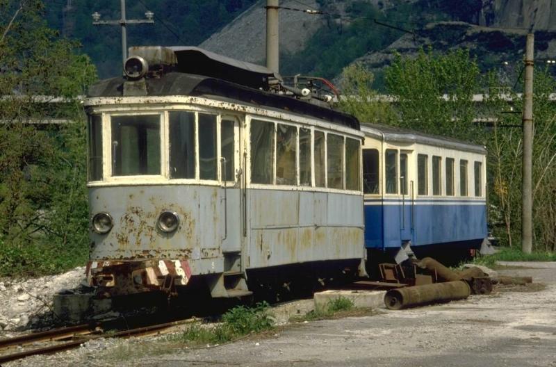 SSIF Triebwagen Ce 4/4 (ex.Tram Locarno)vor seiner Aufarbeitung,hier in den 80er Jahren in Domodossola.Heute steht er restauriert als Denkmal bei der Station St.Maria Maggiore.(Archiv P.Walter)