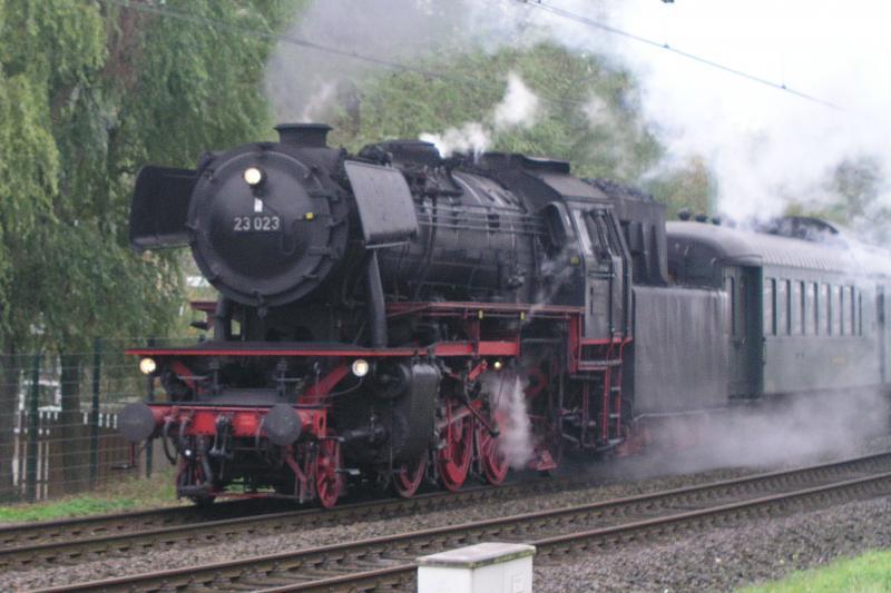 SSN 23 023 am 25-10-2003 in Valkenburg(NL) eine ehemalige DB Lok