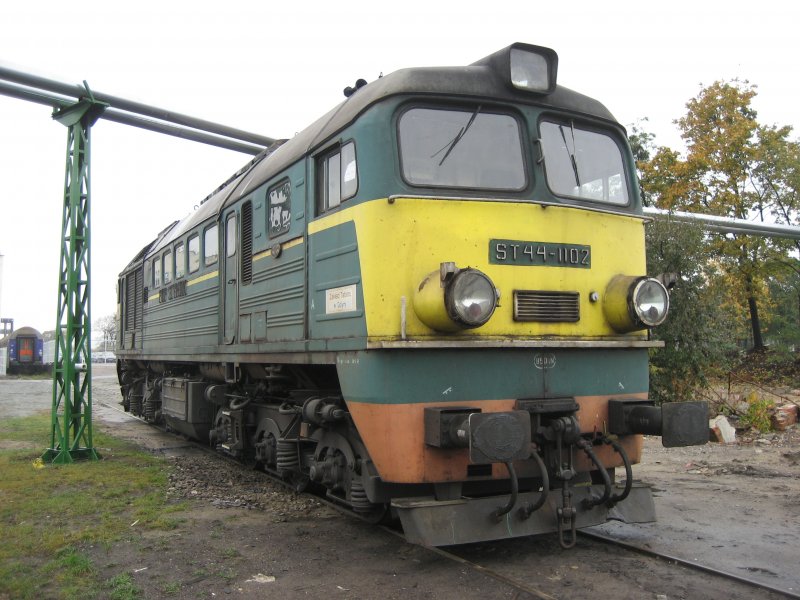 ST44-1102 am 02.10.2007 in der Firma PESA Bydgoszcz.