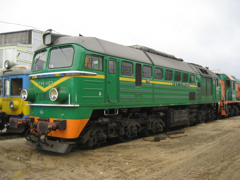 ST44-1103 am 10.09.2007 in der Firma PESA Bydgoszcz.