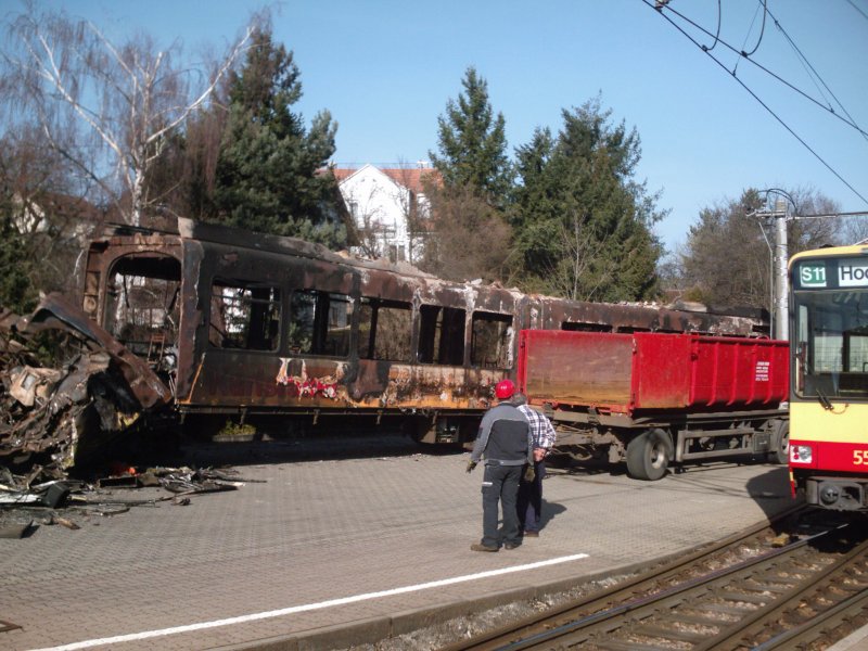 Stadtbahn 779 wurde am 11.02.08 in Ittersbach Bahnhof verschrottet