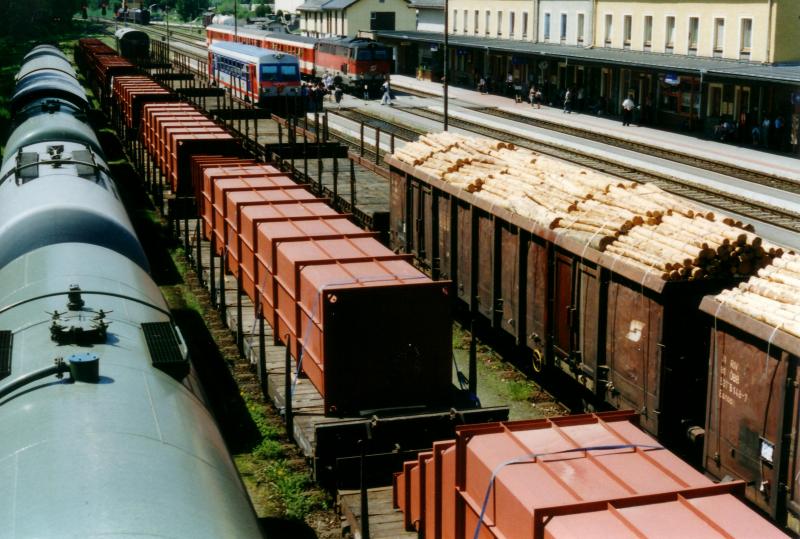 starkes Gteraufkommen und Personenzugabwicklung Mai 1997