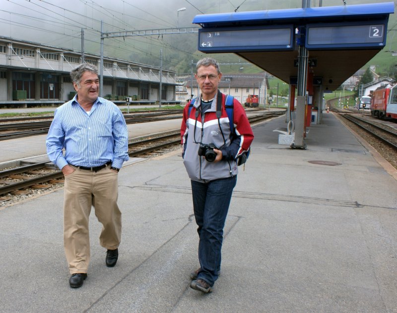 Stefan und Werner auf dem Weg zur nchsten Fotostelle in Andermatt.
(22.08.2009)