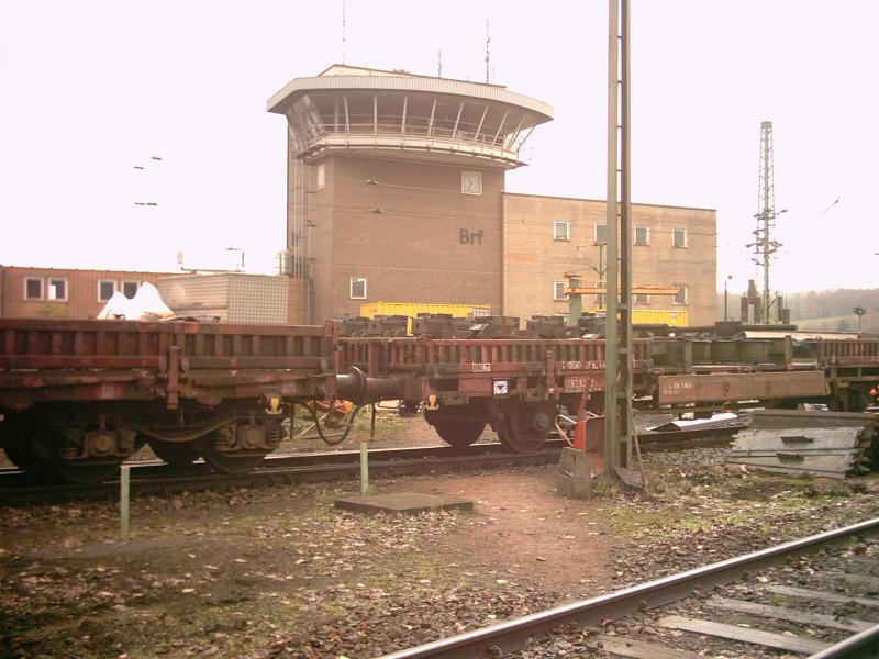 Stellwerk am Ablaufberg im Rangierbereich des Bahnhofs Bebra im November 2004