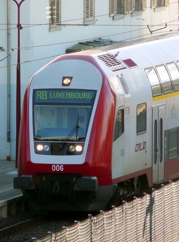 Steuerwagen 006 einmal aus einem anderen Blickwinkel fotografiert im Bahnhof von Wiltz am 02.02.08.