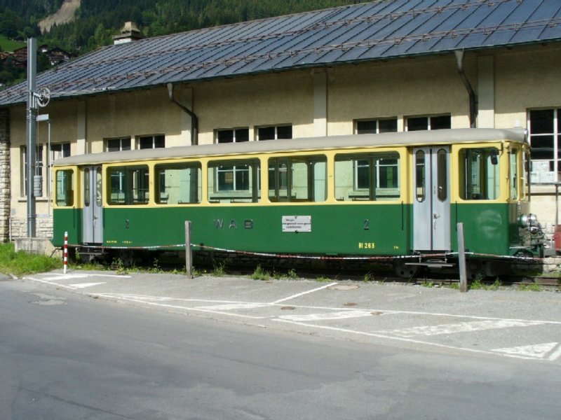 Steuerwagen.. 2 Kl.. Bt 263 im Bahnhof von Grindelwald Grund am 19.082006