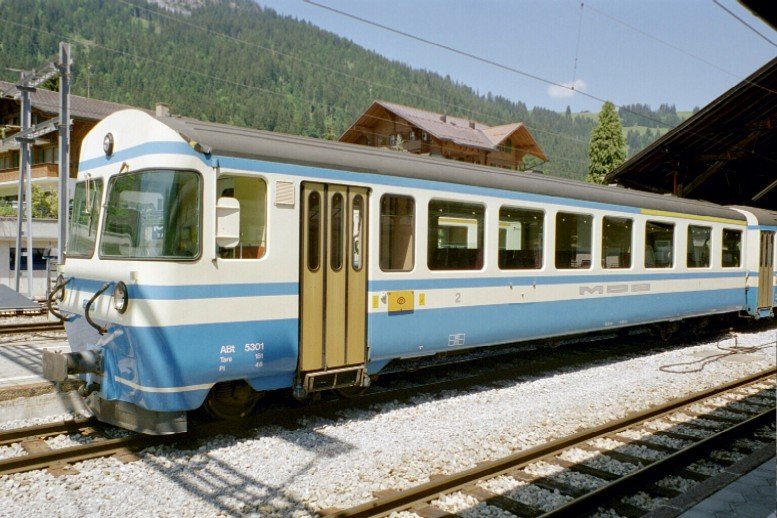 Steuerwagen ABt 5301 im Bahnhof von Zweisimmen am 01.07.2006