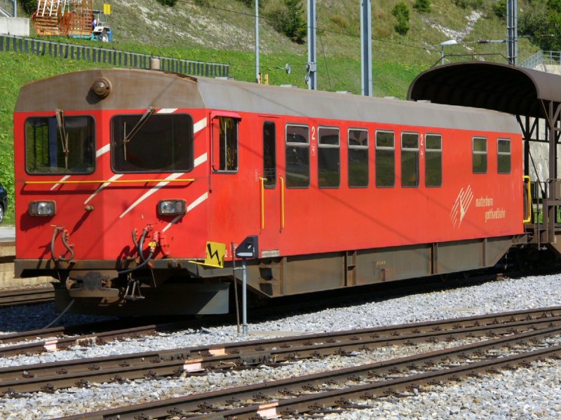 Steuerwagen BDT 4362 des Autotunnelzug im Bahnhofsareal von Oberwald am 09.09.2006