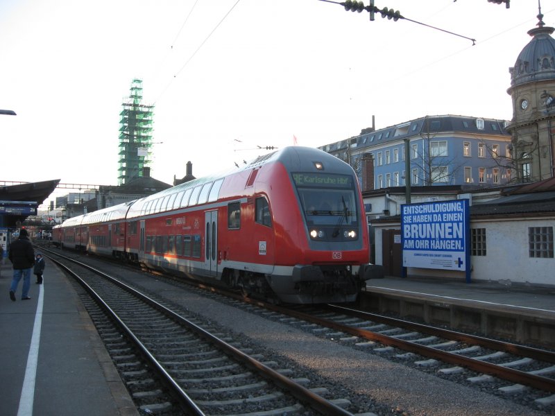 Steuerwagen des RE nach Karlsruhe in Konstanz (4.2.07)