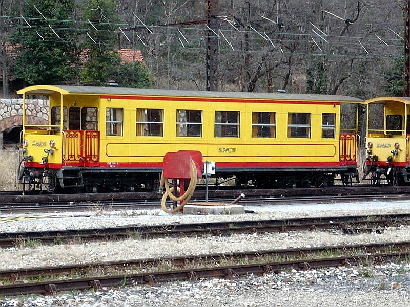 Steuerwagen mit offener Fahrerplattform abgestellt am 05.03.2008 in Villefranche Vernet les Bains.