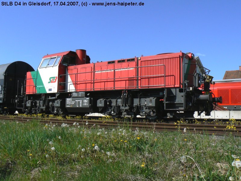 StLB D4 (amtliche Nummer 94 34 002 004-9) mit �bergabe im Bahnhof Gleisdorf. Die Diesellok sind von Gmeinder Mosbach (Baden) Foto: 17.04.2007