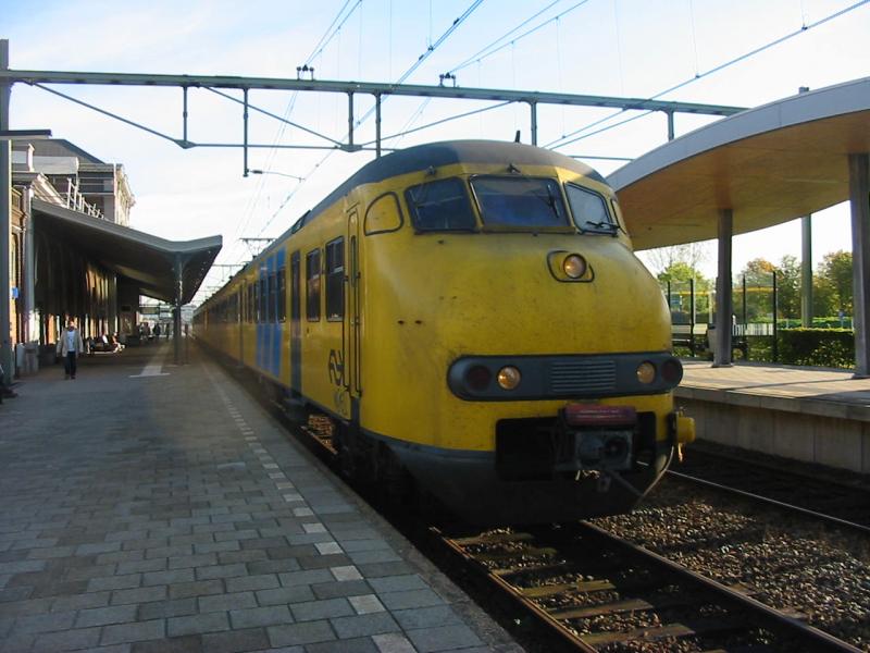Stoptrein nach Vlissingen am 27.10.2005 im Bahnhof Middelburg.