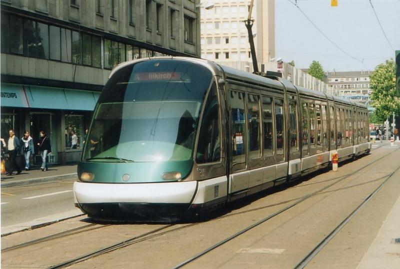 Straenbahn der Linie A nach Illkirch