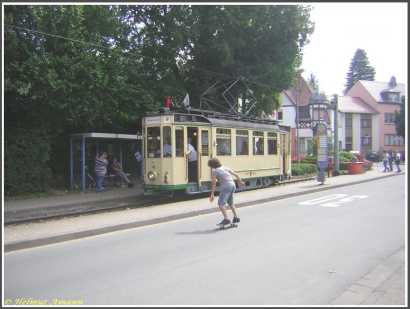 Straenbahn-Sonderfahrt auf dem Netz der Mainzer Straenbahn am 17.06.2007 mit dem Triebwagen 93 (Baujahr 1929 Gastell/SSW) an der Endhaltestelle Hechtsheim Brgerhaus.