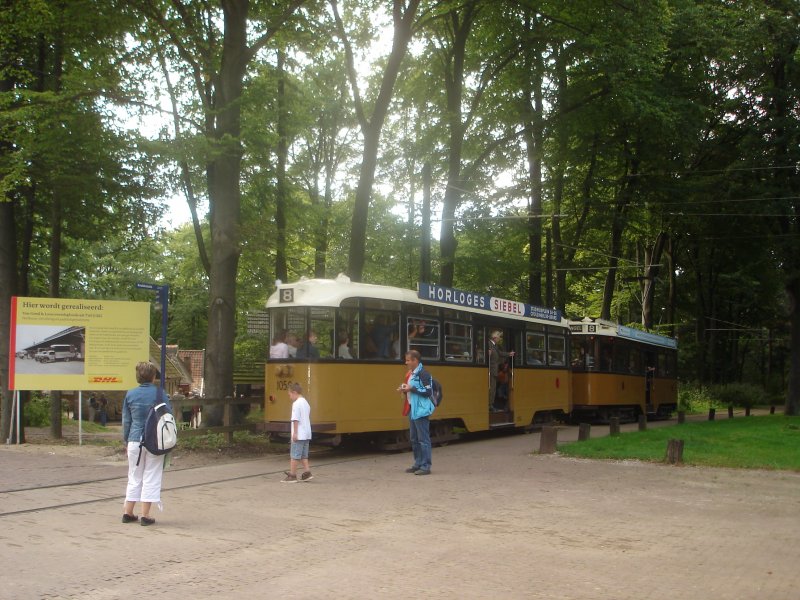 Straenbahnanhnger mit Triebwagen 520 bei seiner Rundfahrt durch das Freilichtmuseum im August 2007