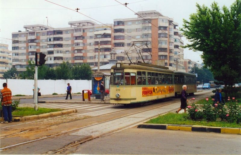 Straenbahnwagen (Typ GT6) in Galati (27.05.2002)