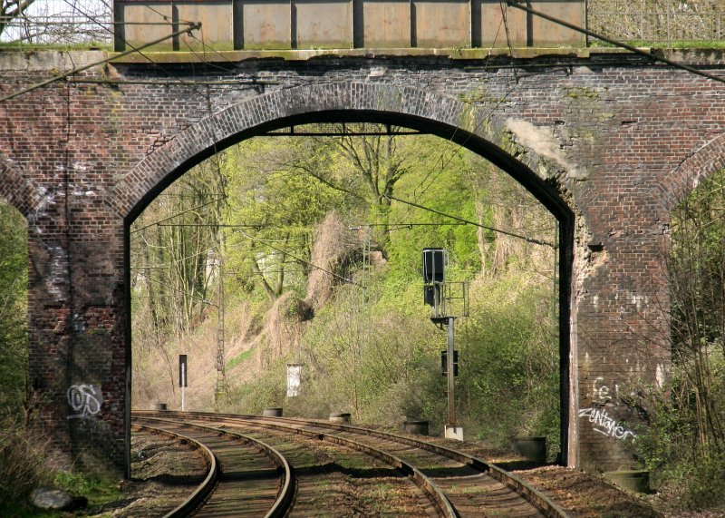 Streckenimpressionen zwischen Westerholt und OB-Osterfeld whrend der Ruhrgebietssonderfahrt am 12.04.2008 der HEG.