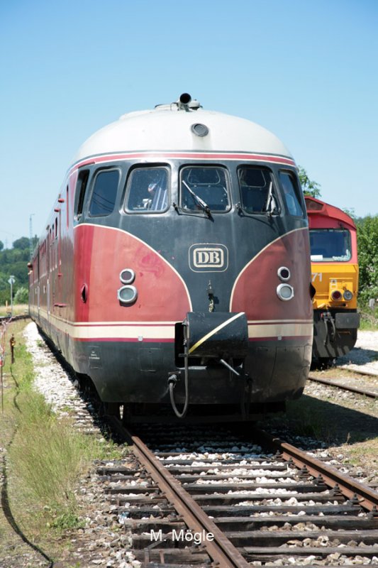 Stuttgarter Rssle (VT12) zu Gast in Amstetten bei der Feier -100 Jahre Lokalbahn Amstetten-Gerstetten-.
