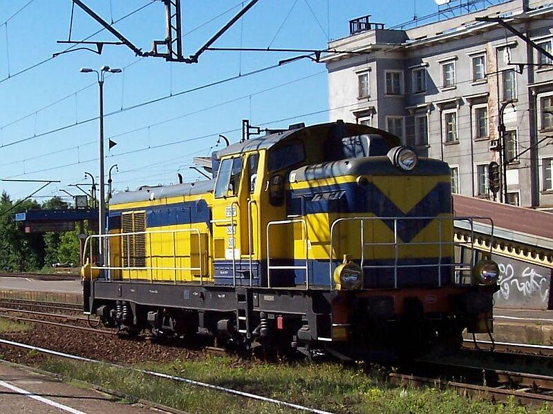 SU 42 501 der PKP am 23.06.2005 in Gdynia Glowna (Gedingen)